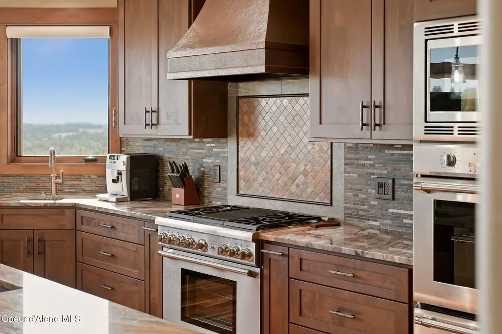 256 Hamilton Hill Drive Sandpoint ID 83864