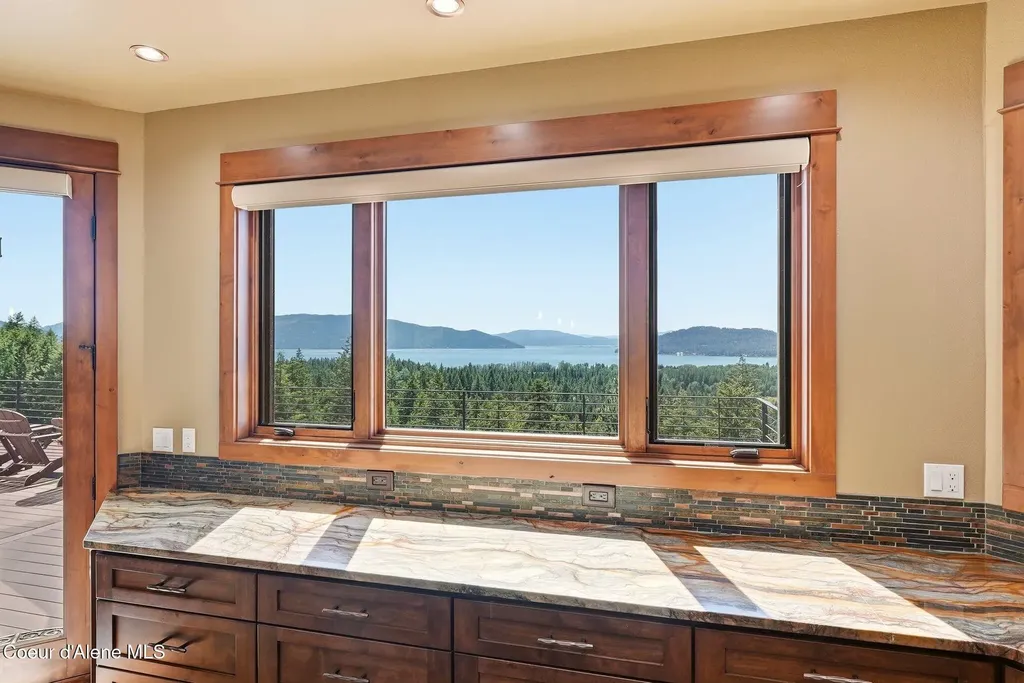 256 Hamilton Hill Drive Sandpoint ID 83864