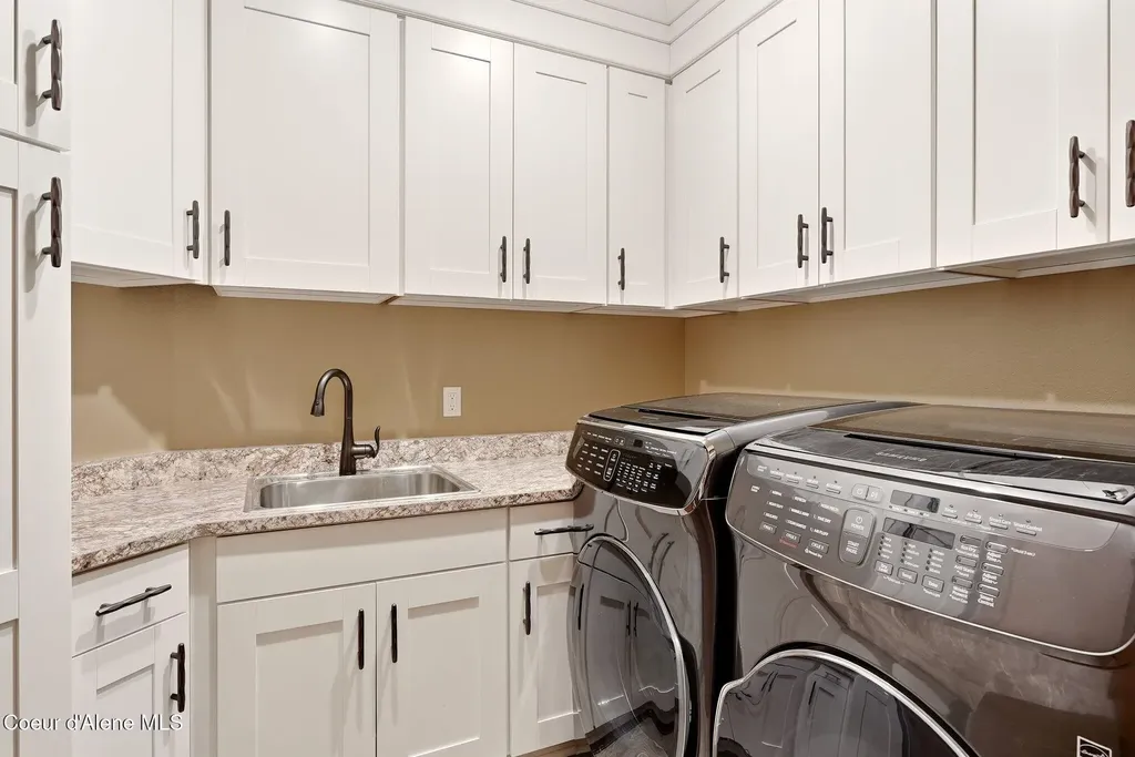 256 Hamilton Hill Drive Sandpoint ID 83864