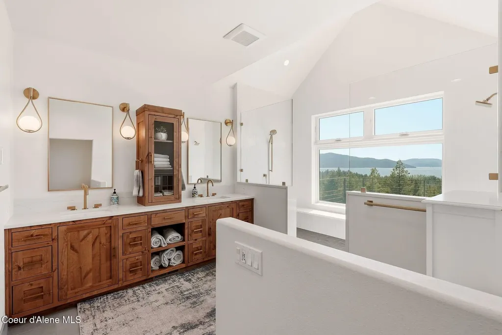 256 Hamilton Hill Drive Sandpoint ID 83864