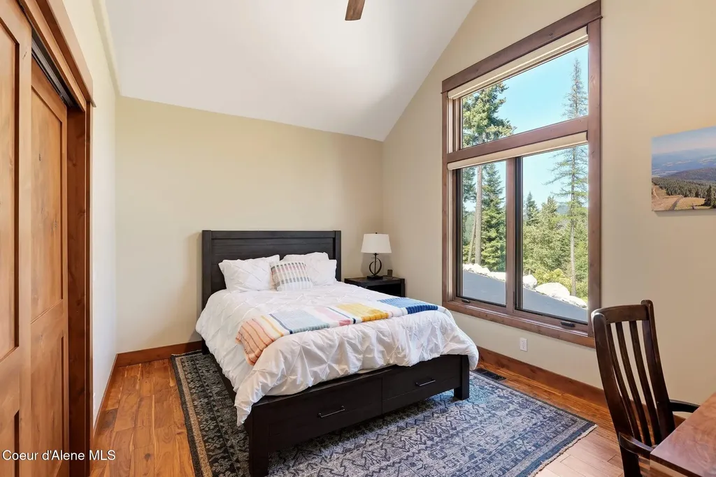 256 Hamilton Hill Drive Sandpoint ID 83864
