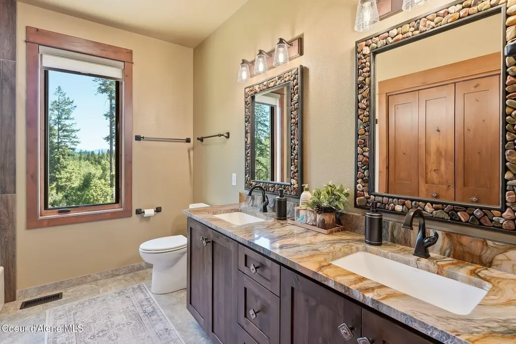 256 Hamilton Hill Drive Sandpoint ID 83864