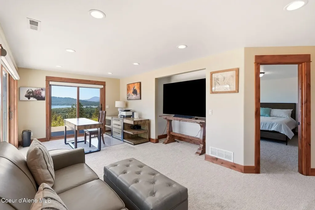 256 Hamilton Hill Drive Sandpoint ID 83864