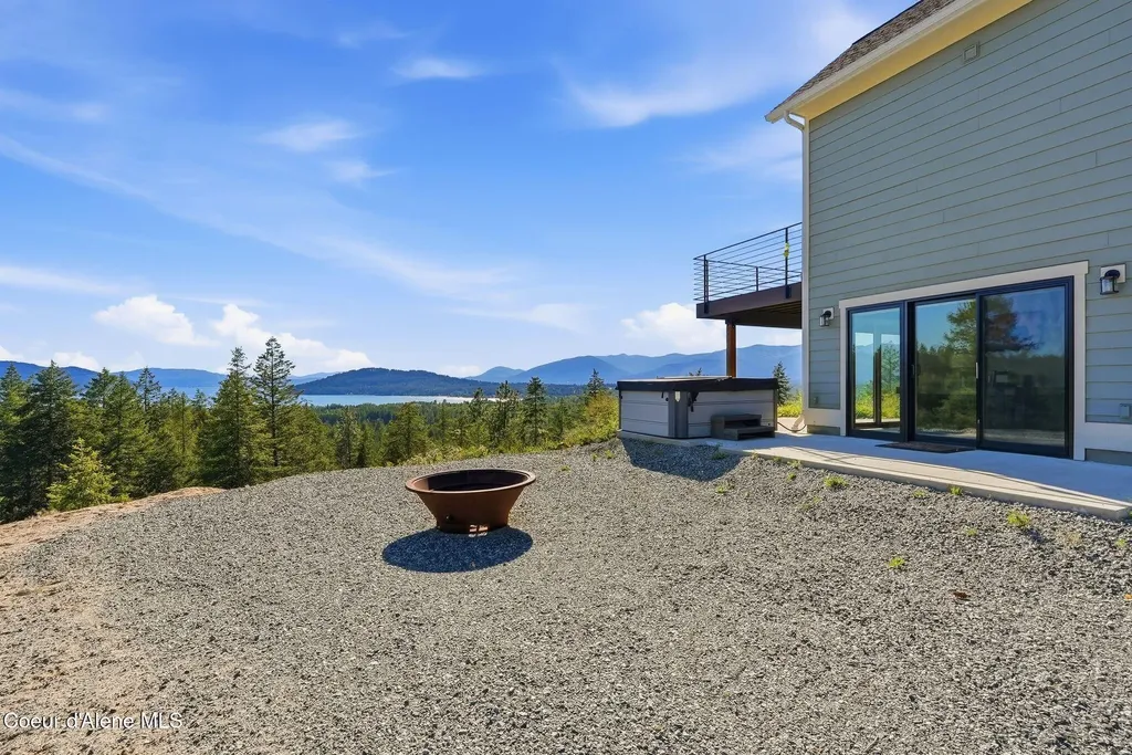 256 Hamilton Hill Drive Sandpoint ID 83864