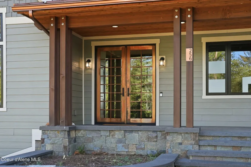 256 Hamilton Hill Drive Sandpoint ID 83864