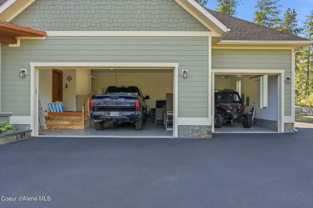 256 Hamilton Hill Drive Sandpoint ID 83864