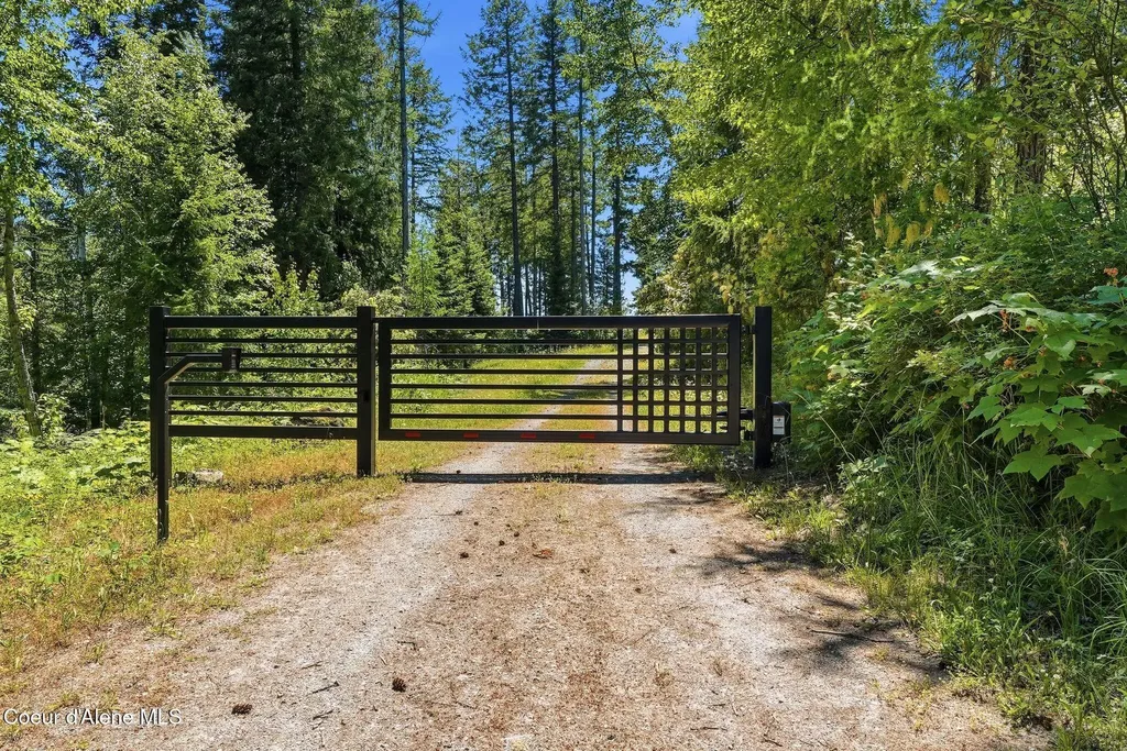 256 Hamilton Hill Drive Sandpoint ID 83864