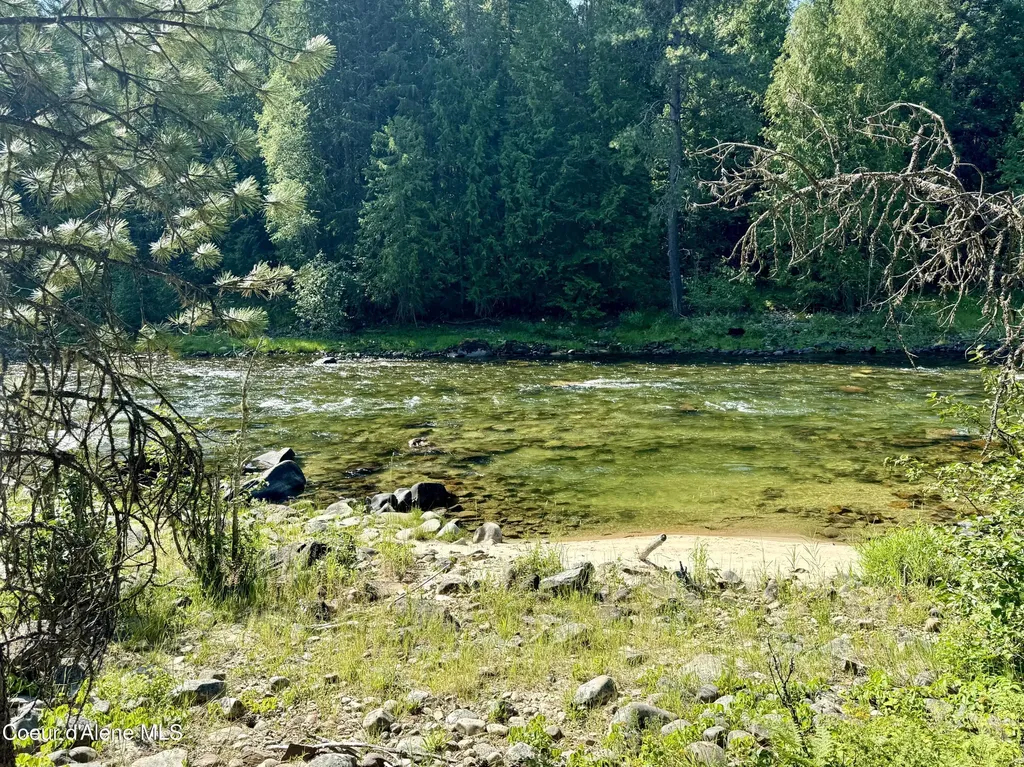 Nna Gunsmoke Lane Priest River ID 83856