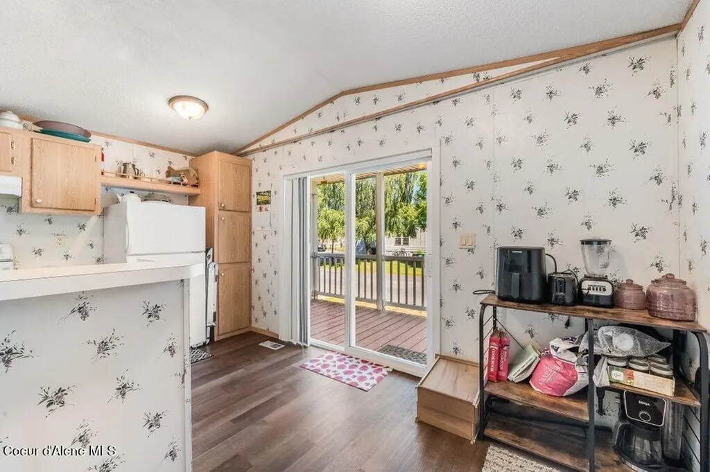 1100 Kootenai Cutoff Road Ponderay ID 83852