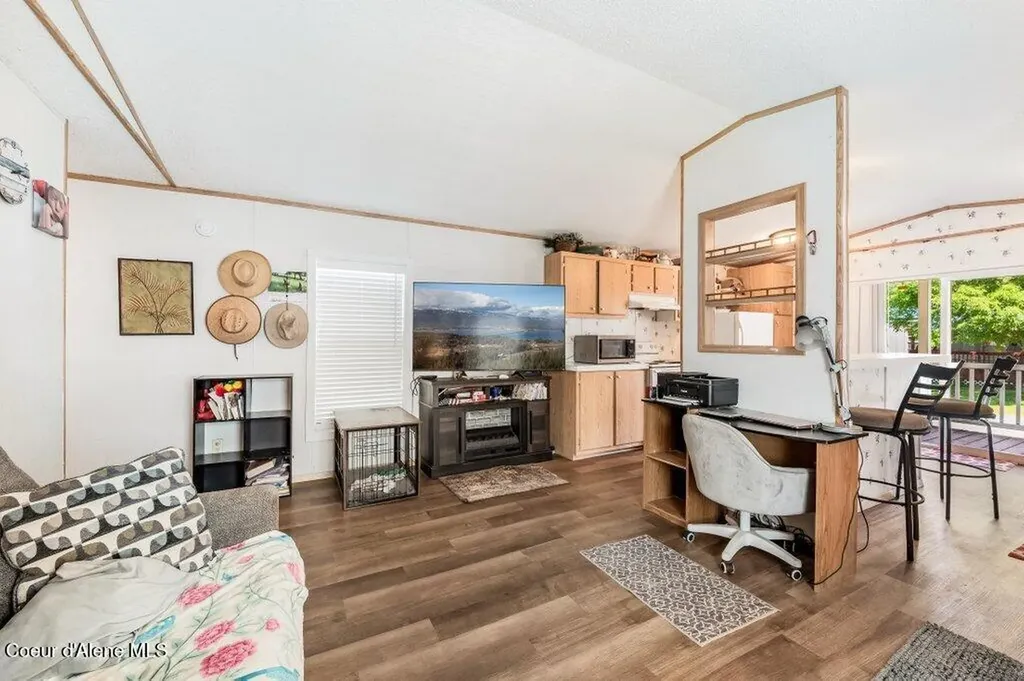 1100 Kootenai Cutoff Road Ponderay ID 83852