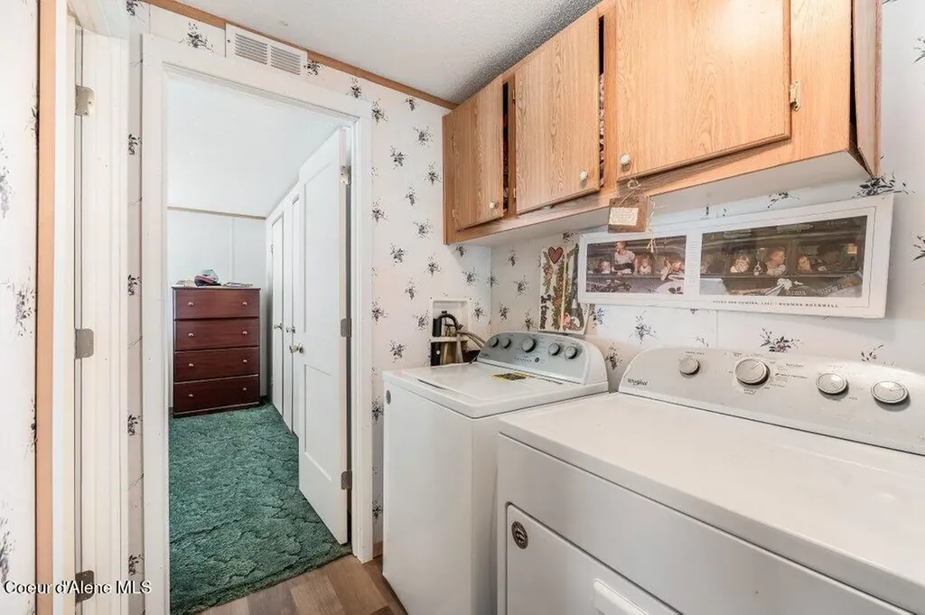 1100 Kootenai Cutoff Road Ponderay ID 83852