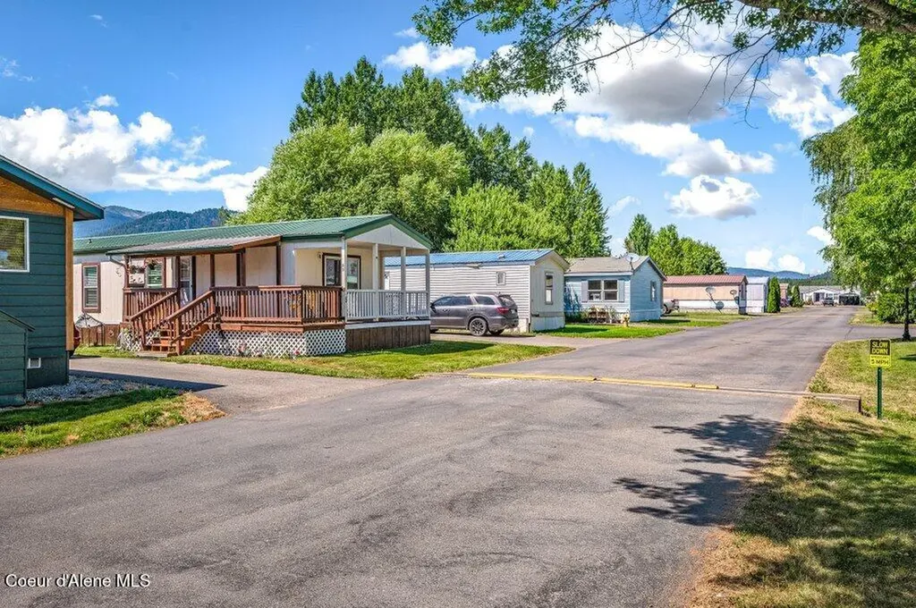 1100 Kootenai Cutoff Road Ponderay ID 83852