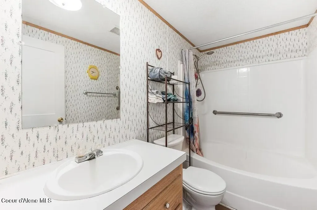 1100 Kootenai Cutoff Road Ponderay ID 83852