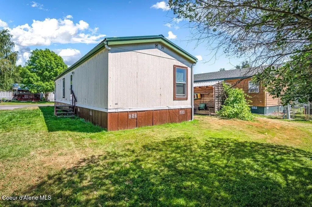 1100 Kootenai Cutoff Road Ponderay ID 83852