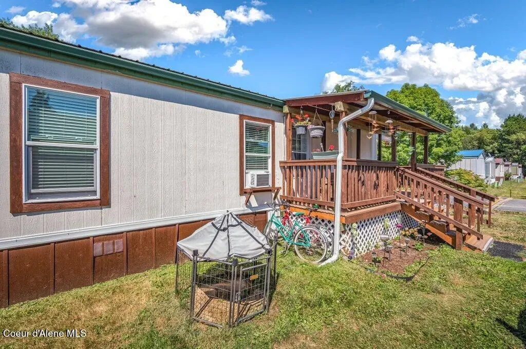 1100 Kootenai Cutoff Road Ponderay ID 83852