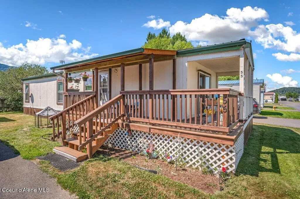 1100 Kootenai Cutoff Road Ponderay ID 83852