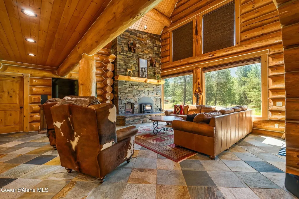 532 Meadowview Drive Sagle ID 83860