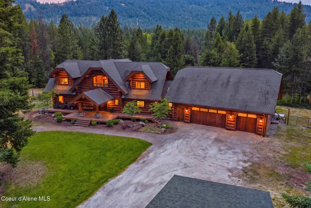 532 Meadowview Drive Sagle ID 83860