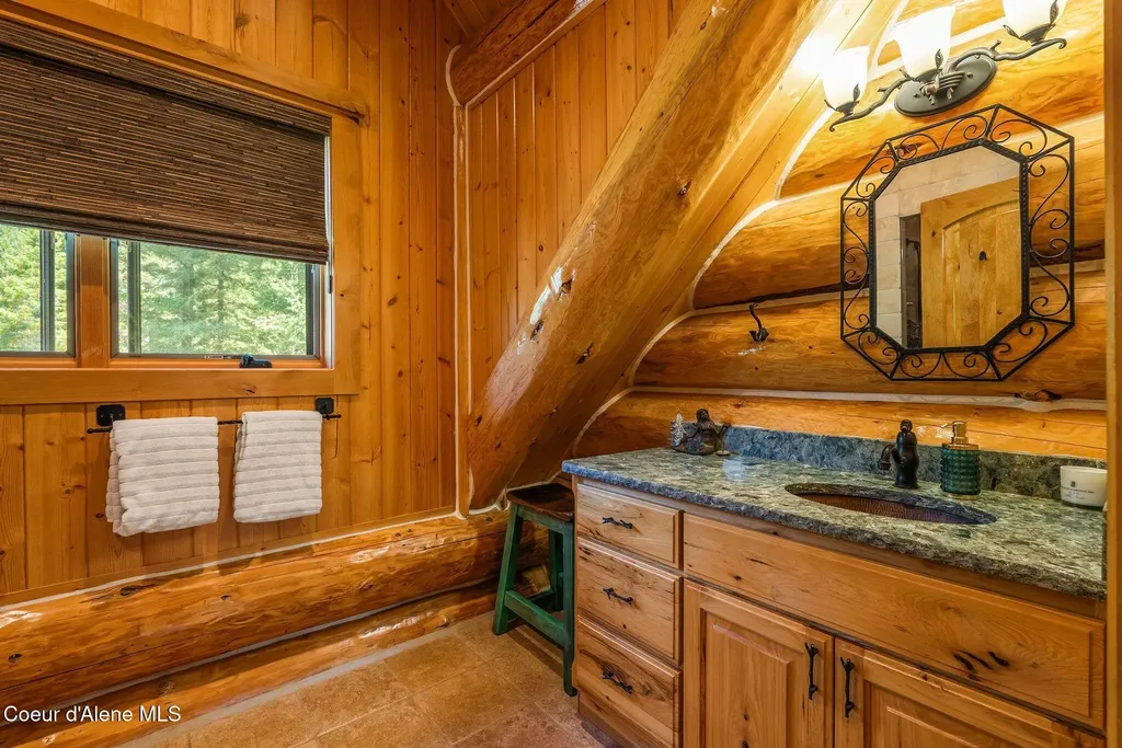 532 Meadowview Drive Sagle ID 83860