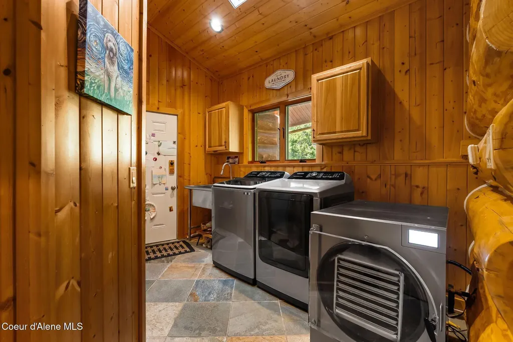 532 Meadowview Drive Sagle ID 83860
