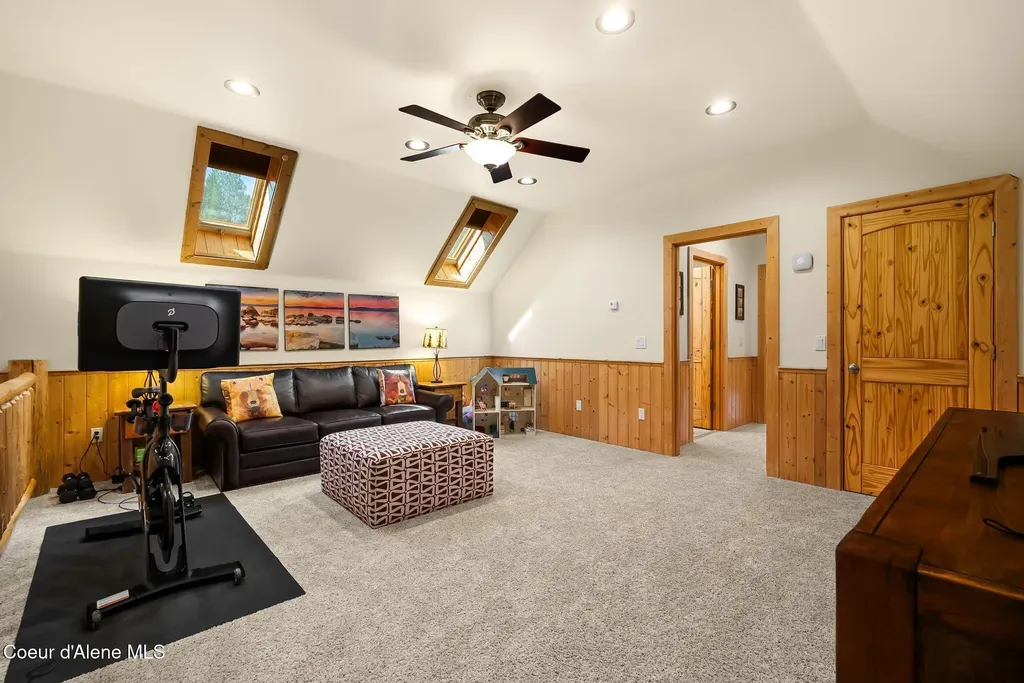 532 Meadowview Drive Sagle ID 83860