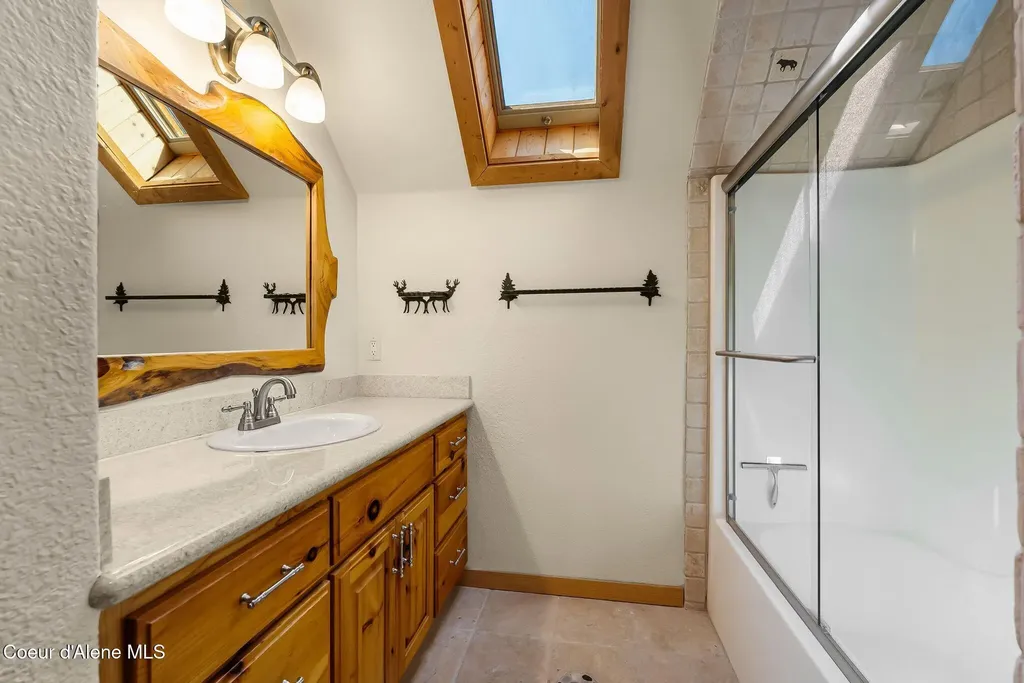 532 Meadowview Drive Sagle ID 83860