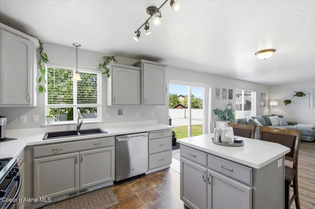 1879 E Warbler Lane Post Falls ID 83854