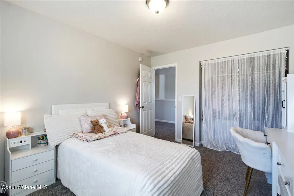 1879 E Warbler Lane Post Falls ID 83854