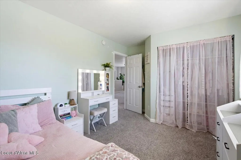 1879 E Warbler Lane Post Falls ID 83854