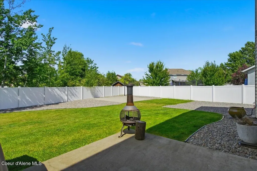 1879 E Warbler Lane Post Falls ID 83854