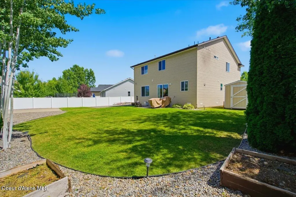 1879 E Warbler Lane Post Falls ID 83854