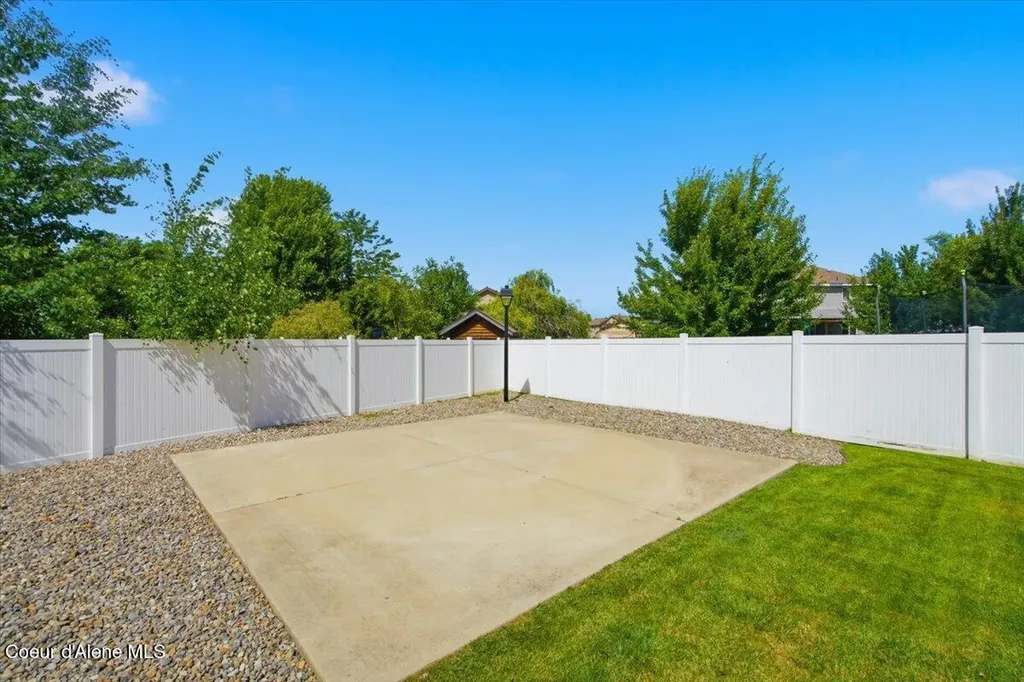 1879 E Warbler Lane Post Falls ID 83854