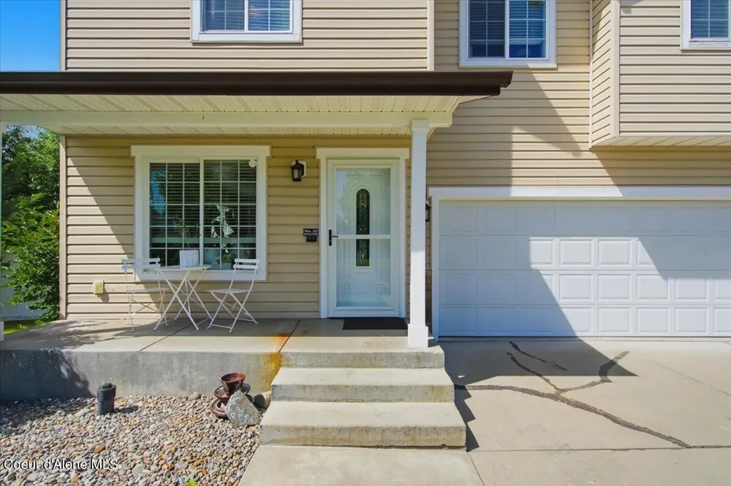 1879 E Warbler Lane Post Falls ID 83854