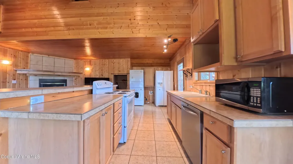 115 Chatcolet Upper Road Plummer ID 83851