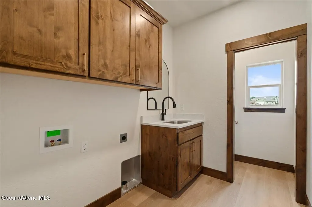 1971 E Yellow Pine Avenue Athol ID 83801