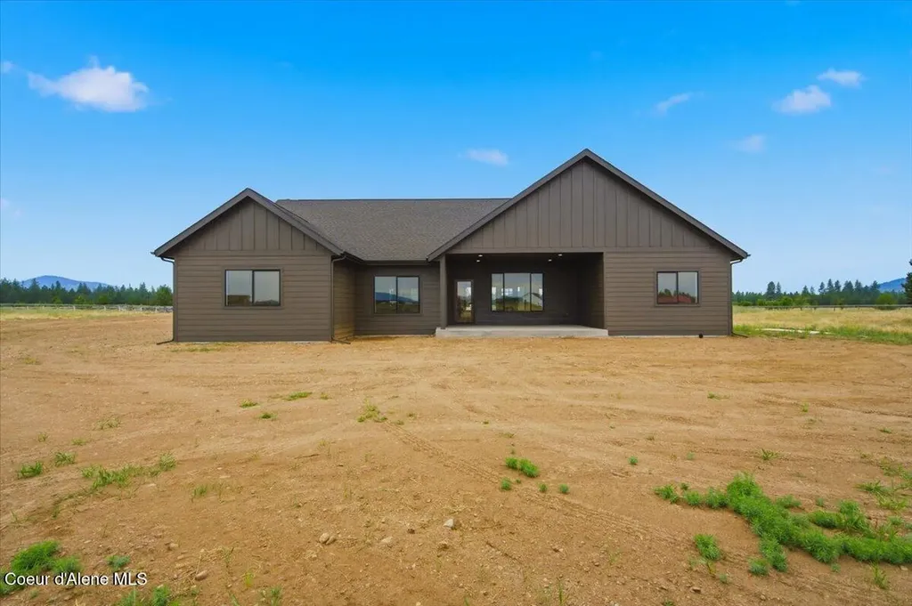 1971 E Yellow Pine Avenue Athol ID 83801