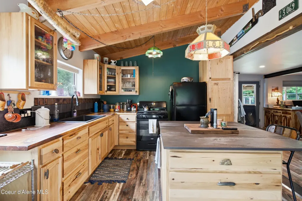 794 Wild Turkey Road Sandpoint ID 83864