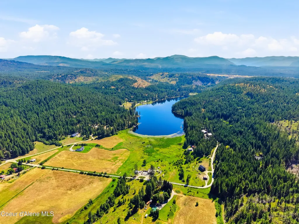 259 S Beaver Lake Road Athol ID 83801