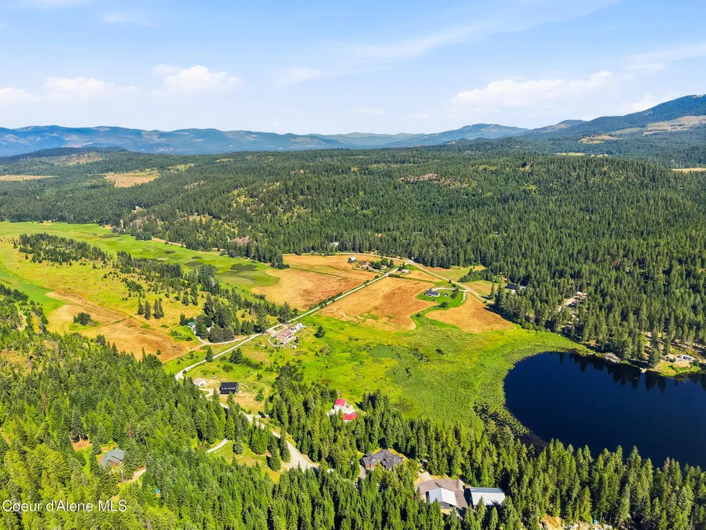 259 S Beaver Lake Road Athol ID 83801