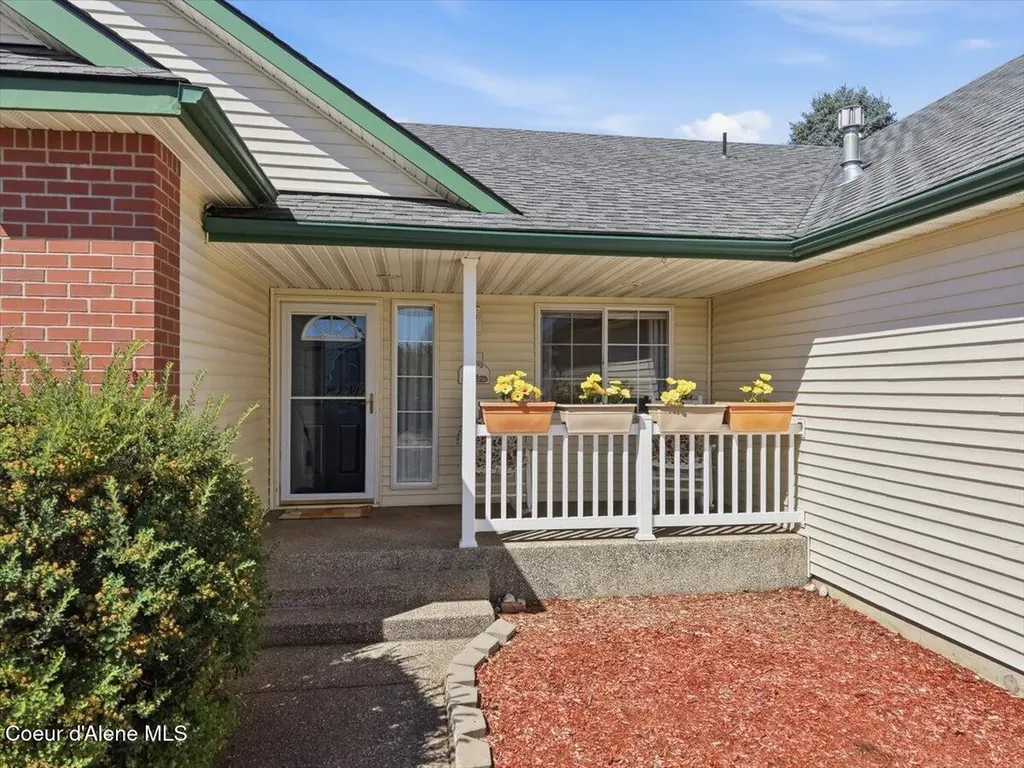 3015 N Slice Drive Post Falls ID 83854