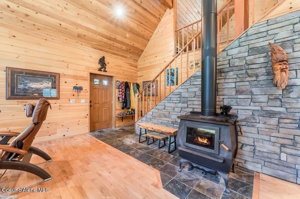 627 Gray Wolf Road Moyie Springs ID 83845
