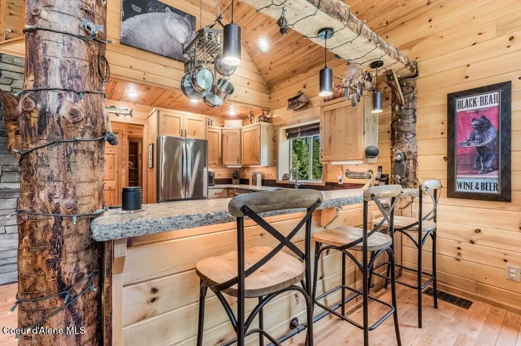 627 Gray Wolf Road Moyie Springs ID 83845