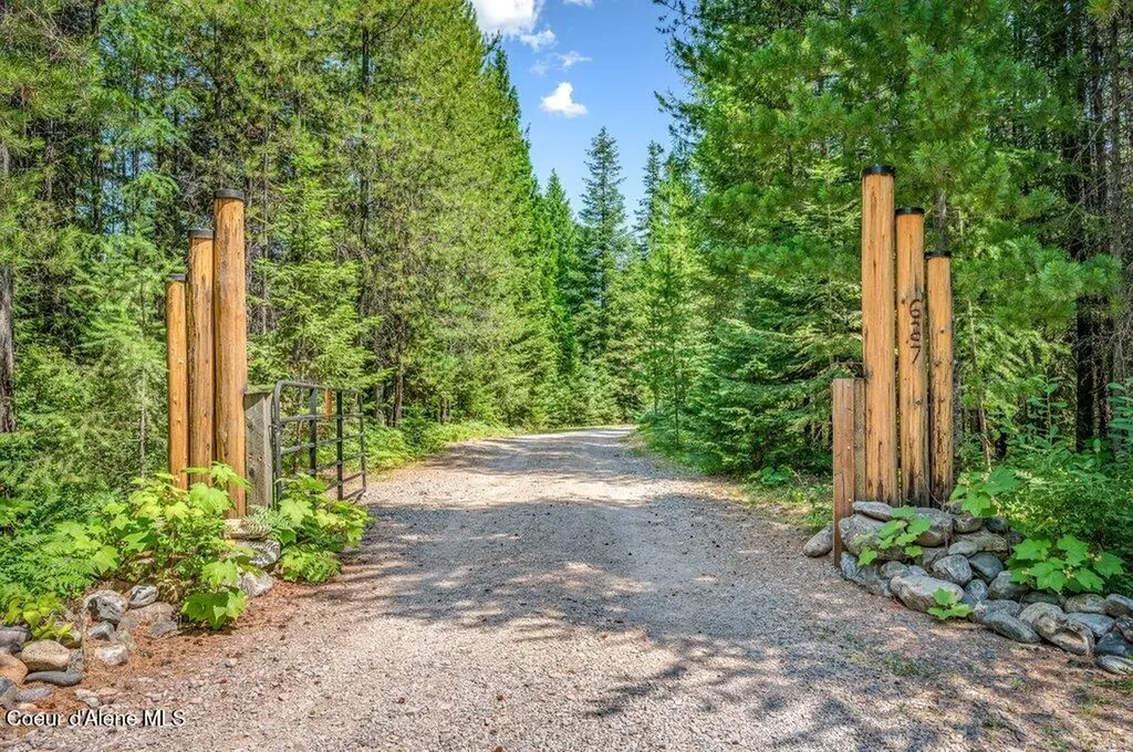 627 Gray Wolf Road Moyie Springs ID 83845