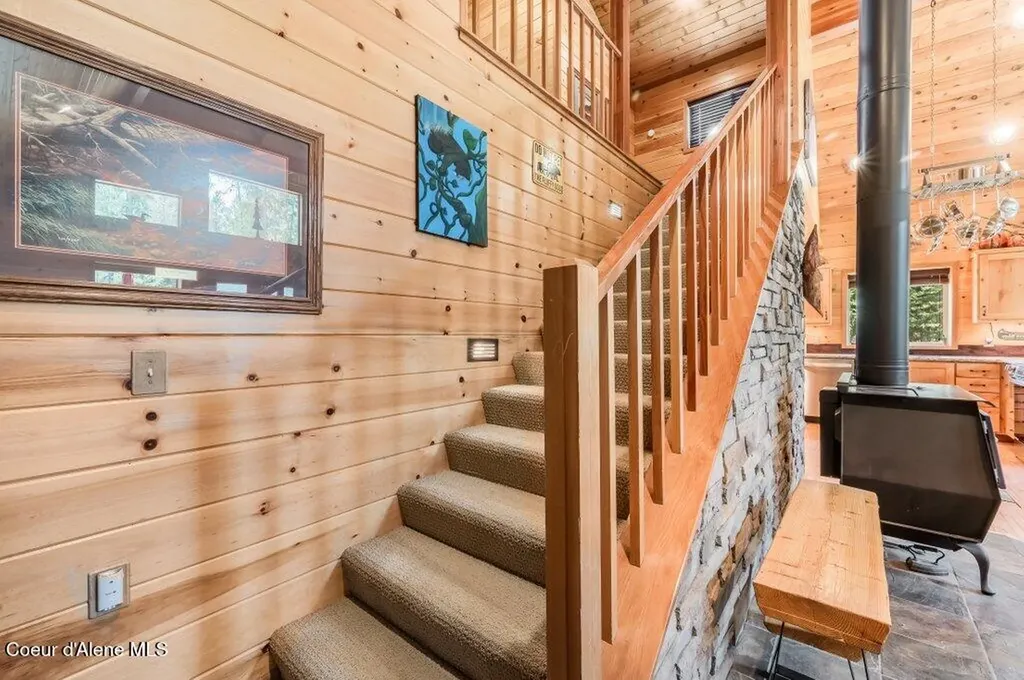 627 Gray Wolf Road Moyie Springs ID 83845