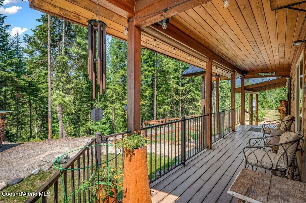 627 Gray Wolf Road Moyie Springs ID 83845