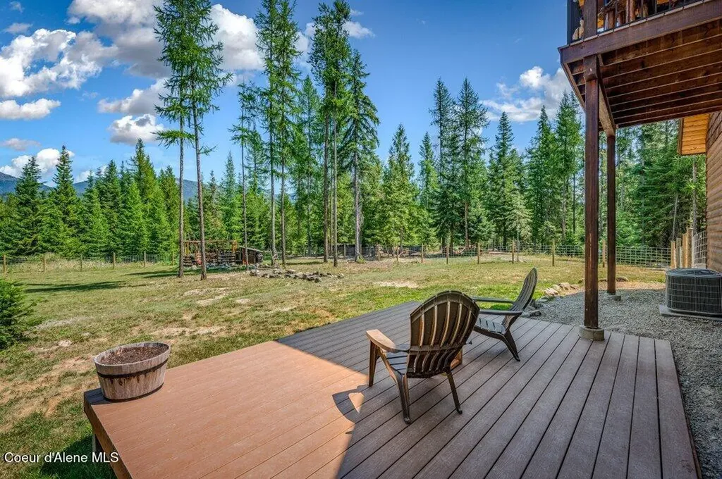 627 Gray Wolf Road Moyie Springs ID 83845