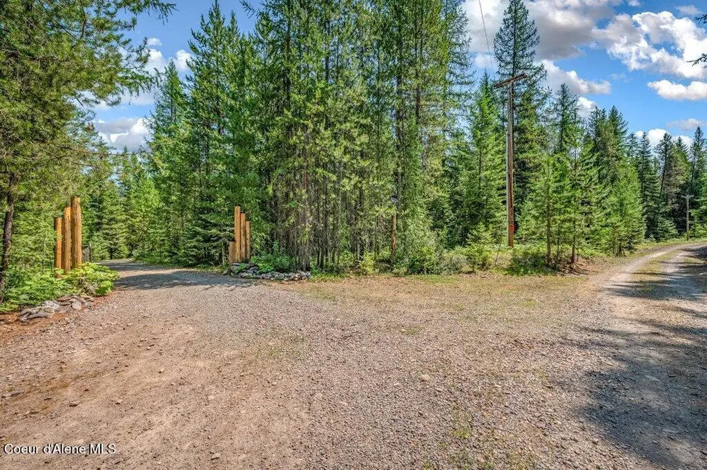 627 Gray Wolf Road Moyie Springs ID 83845