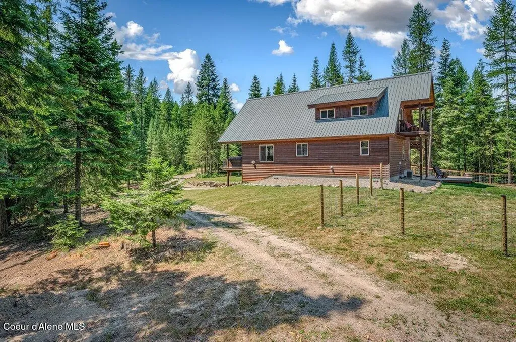 627 Gray Wolf Road Moyie Springs ID 83845