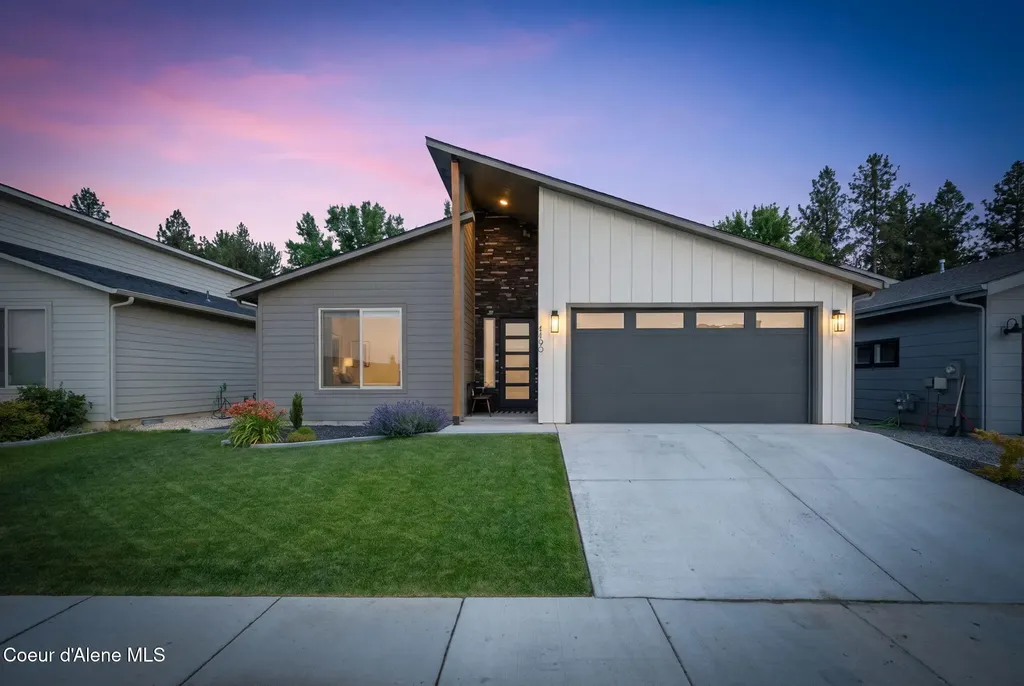 1490 W Moselle Drive Coeur D'alene ID 83814