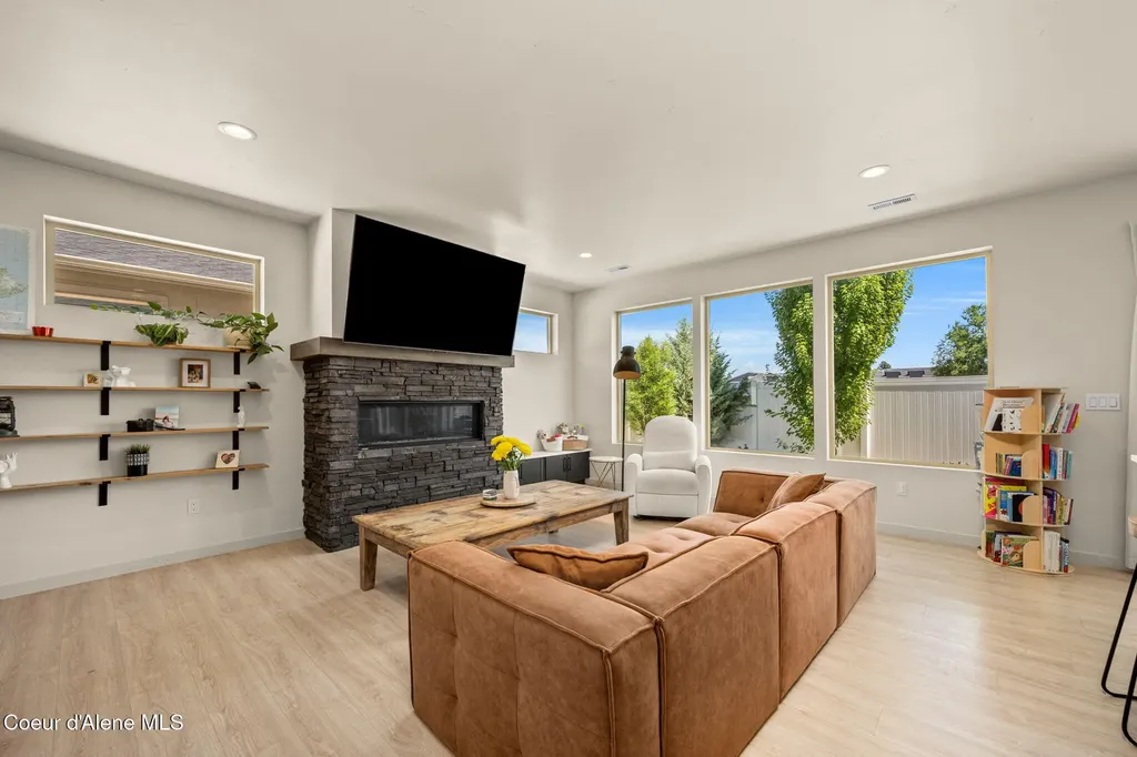 1490 W Moselle Drive Coeur D'alene ID 83814